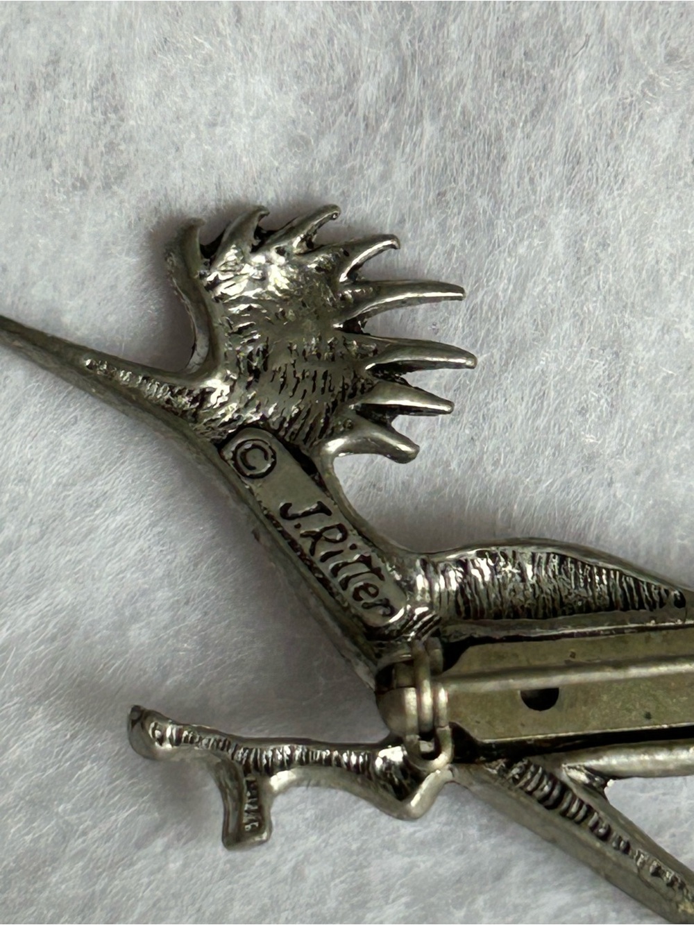 Pewter Roadrunner Brooch with Turquoise Accent - Picture 5 of 7